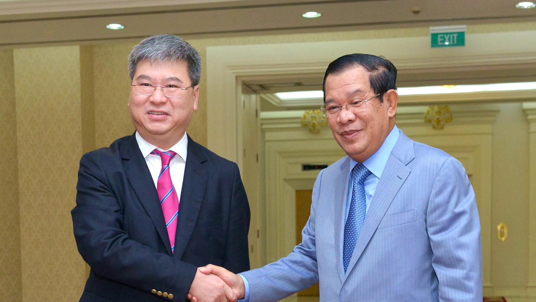 柬埔寨首相洪森接见国机重装董事长陆文俊_副本_副本.jpg